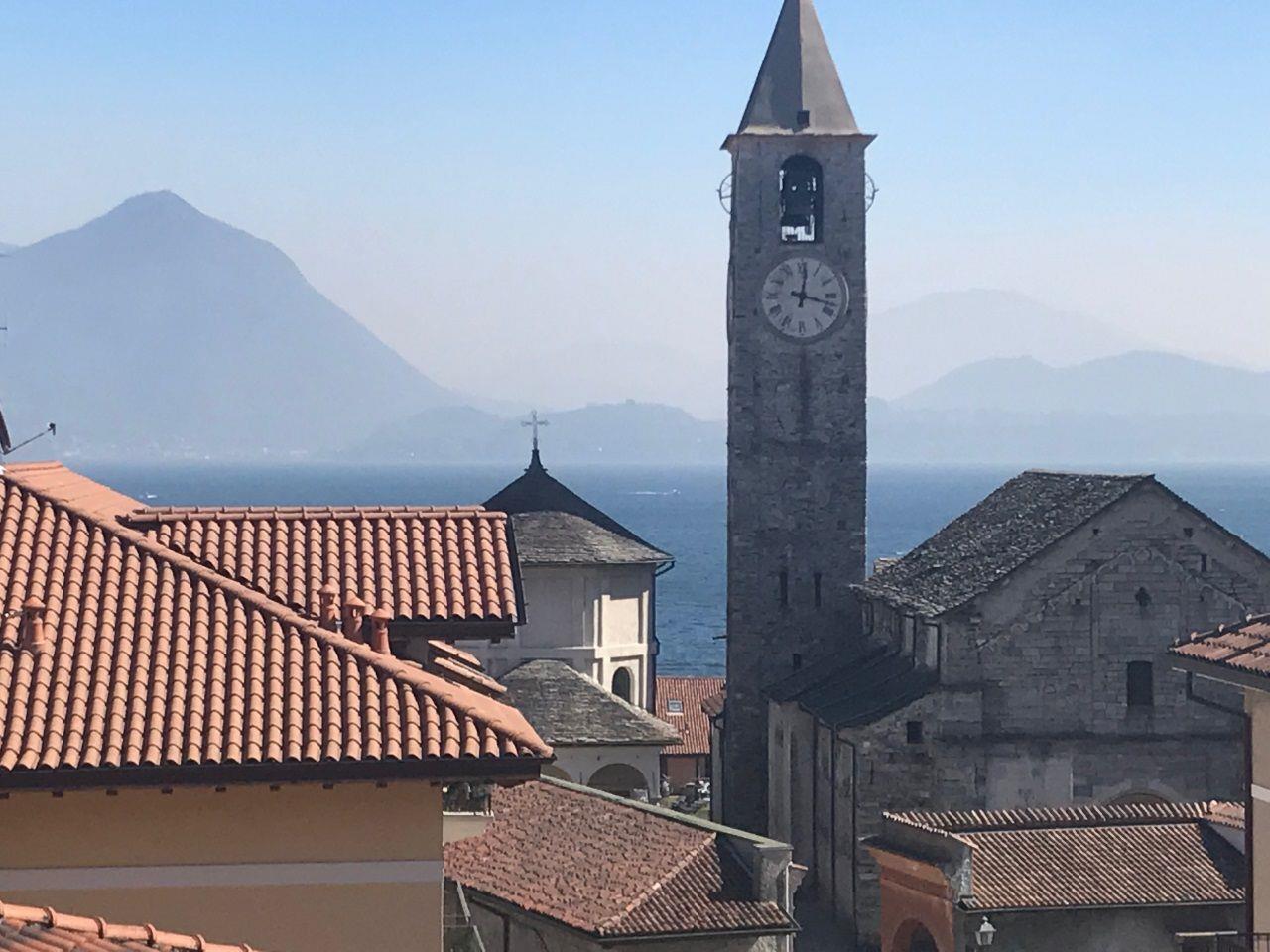 Трехкомнатная квартира в Бавено с гаражом и террасой, AA.2857