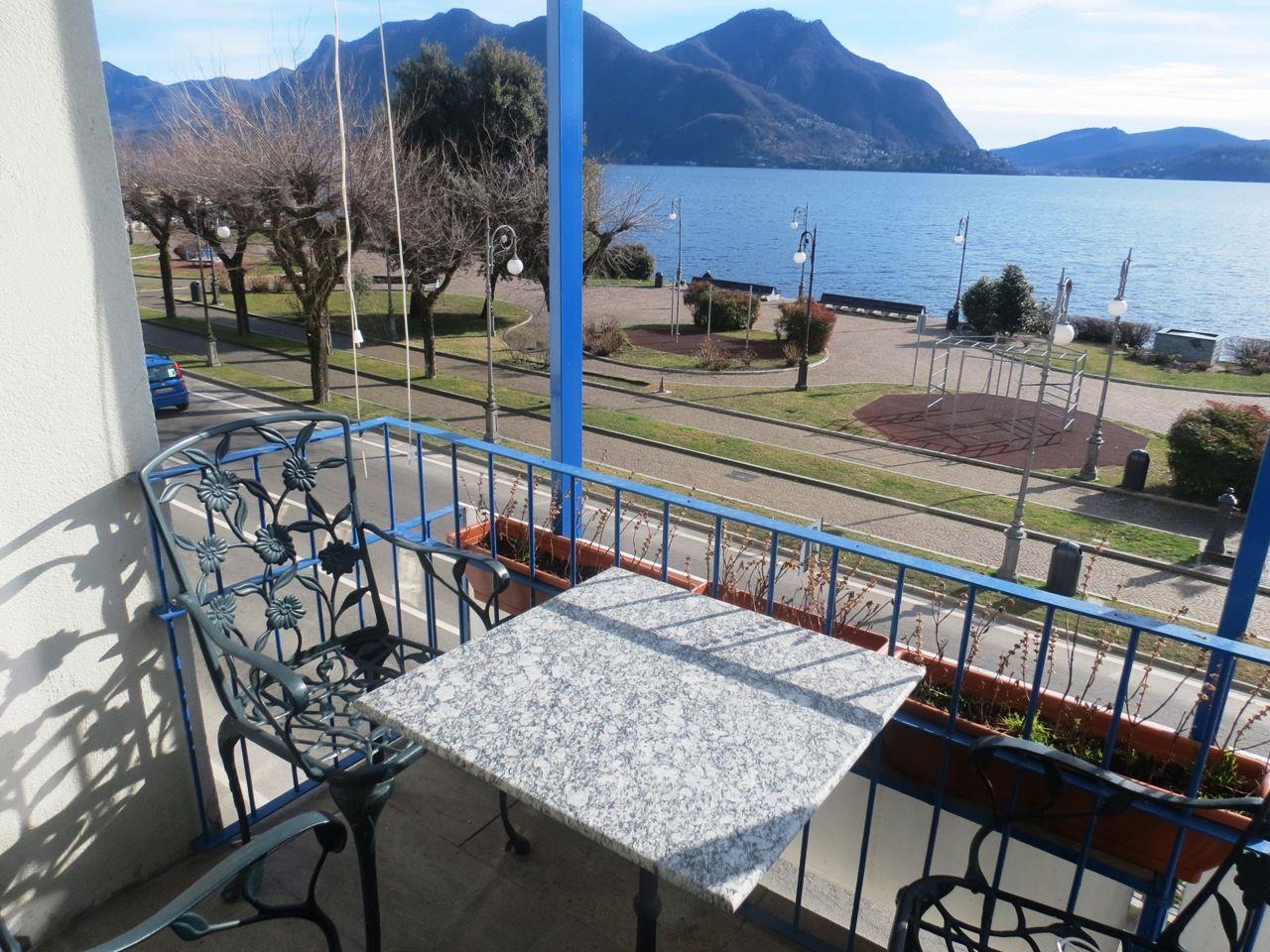 Четырехкомнатная квартира в Вербании с видом на озеро Маджоре, AA.2807