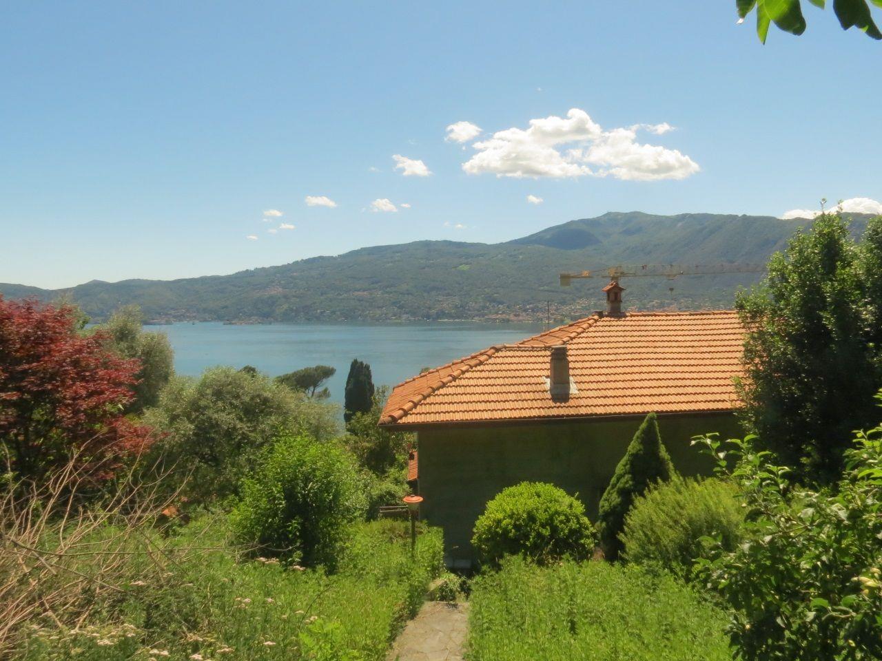 Дом в Кавандоне, коммуна Вербания, с садом и балконом, V.1135