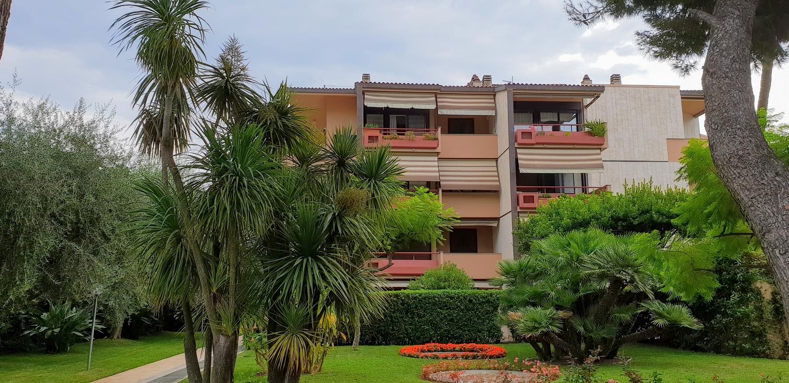 Двухкомнатная квартира в городе Сан-Ремо, LR.114