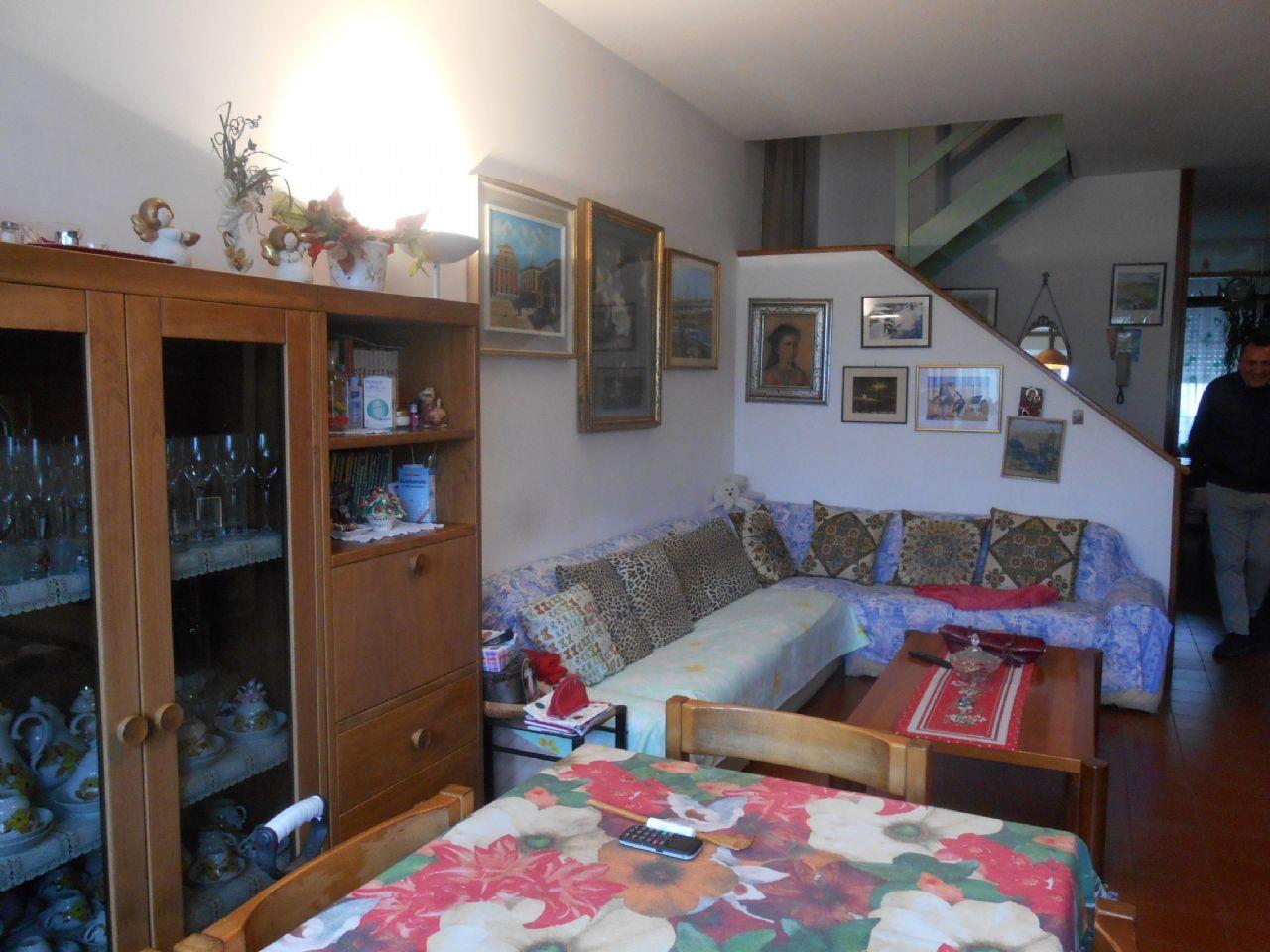 Трехкомнатная квартира в Вербании с балконом и гаражом, AA.2649