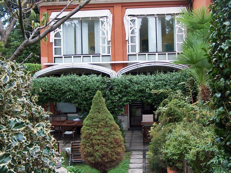 Апартаменты в Мейне с видом на озеро Маджоре, 3 комнаты, с гаражом и садом, AA.2288