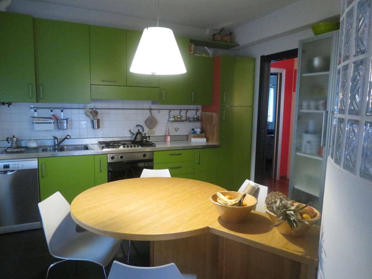 Особняк в Бавено (150m²), с садом, V.1085