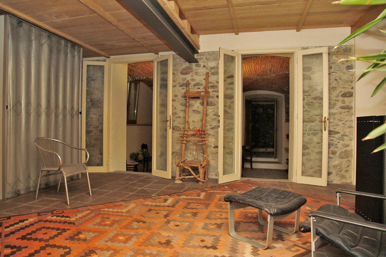 Трехкомнатная квартира в Вербании, с садом, AA.2848