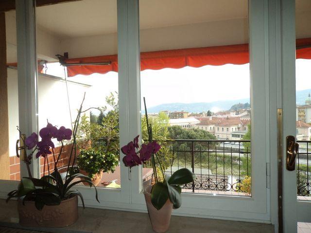 Апартаменты в Интра, Вербания, с видом на озеро Маджоре, с террасой и гаражом, AA.1509