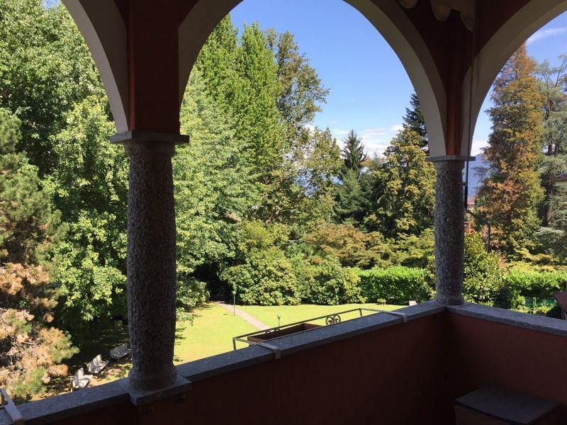 Трехкомнатная квартира в Стрезе с видом на озеро Маджоре в доме с лифтом, AA.2506