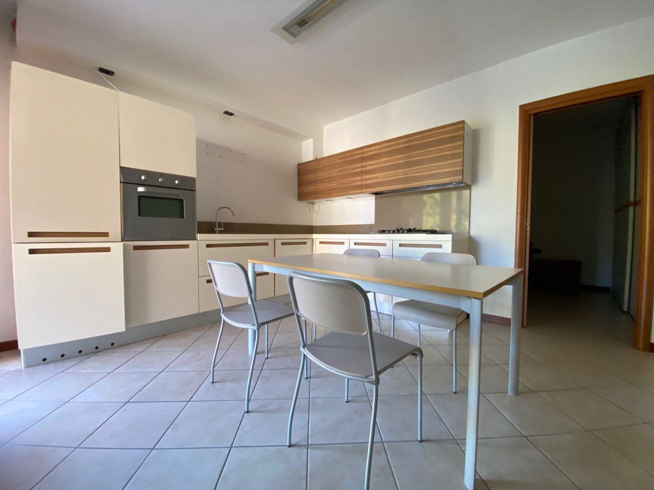 Квартира с гаражом и террасой на продажу в Вербании, AA3596