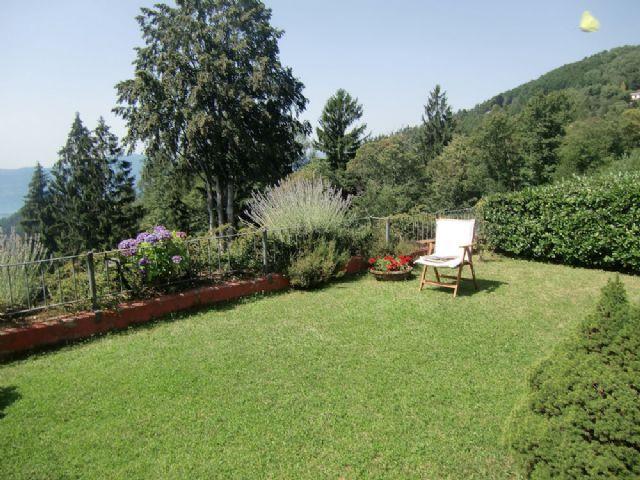 Двухэтажная квартира в Премено с видом на озеро Маджоре, гаражом и садом, AA.1911