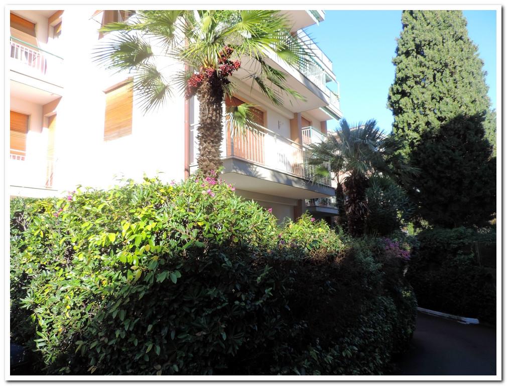 Трехкомнатная квартира в городе Сан-Ремо под ремонт, LR.143