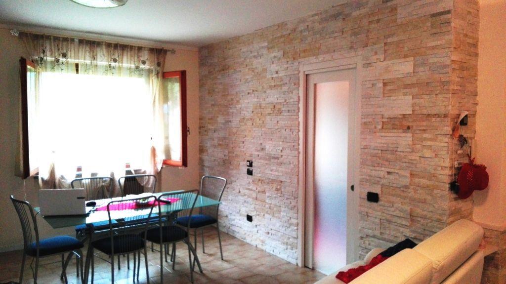 Квартира в Беэ на первом этаже с ремонтом, AA.2559