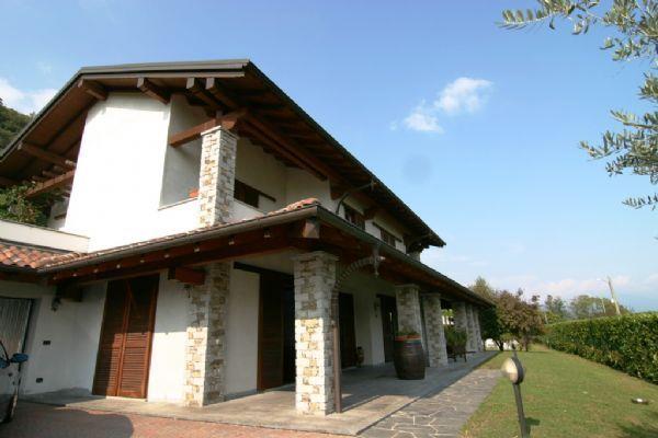 Двухэтажный дом в Оджеббио с видом на озеро Маджоре с садом и гаражом, V.323