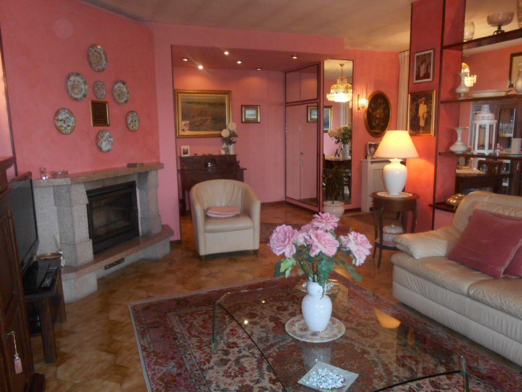 Апартаменты в Вербании с гаражом и террасой, AA.2547