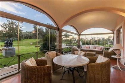 Дом в регионе Рим (Roma), Италия за 8 400 000 евро