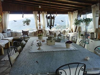 Современная вилла в Империи на продажу, 2 уровня, бассейн.