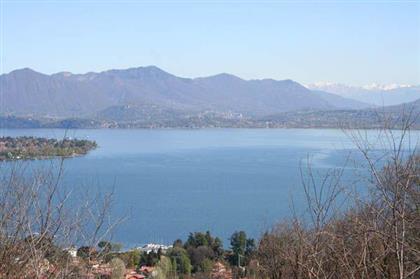 Квартира в регионе Озеро Маджоре (Lago Maggiore), Италия за  500 000 евро