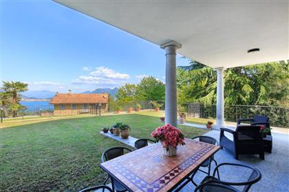 Квартира в регионе Озеро Маджоре (Lago Maggiore), Италия за  415 000 евро