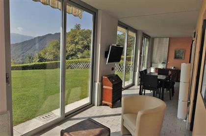 Квартира в регионе Озеро Маджоре (Lago Maggiore), Италия за  385 000 евро