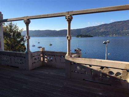 Апартаменты в Вербании с видом на озеро Маджоре, с гаражом и террасой, AA.2537